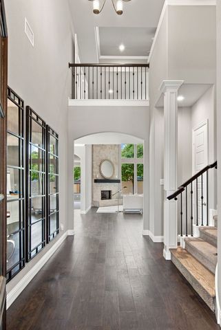 2701 Trinity Trail Way, Fort Worth, TX 76118