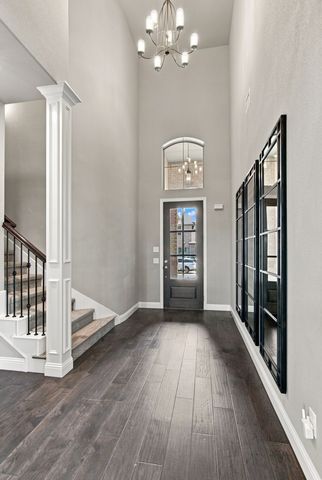 2701 Trinity Trail Way, Fort Worth, TX 76118
