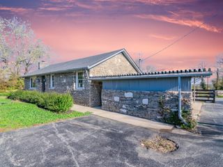7897 Old Richmond Road, Lexington, KY 40515