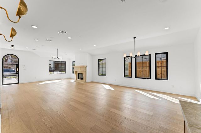 4010 Norfolk Street, Houston, TX 77027