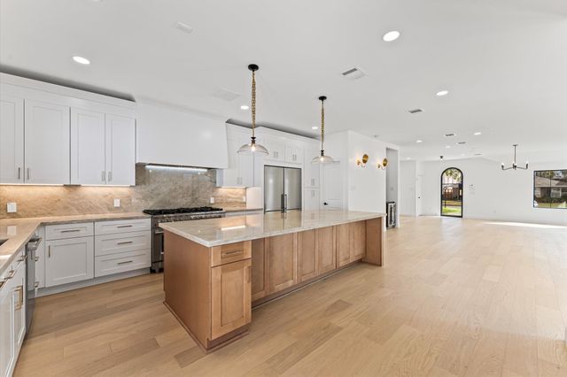 4010 Norfolk Street, Houston, TX 77027