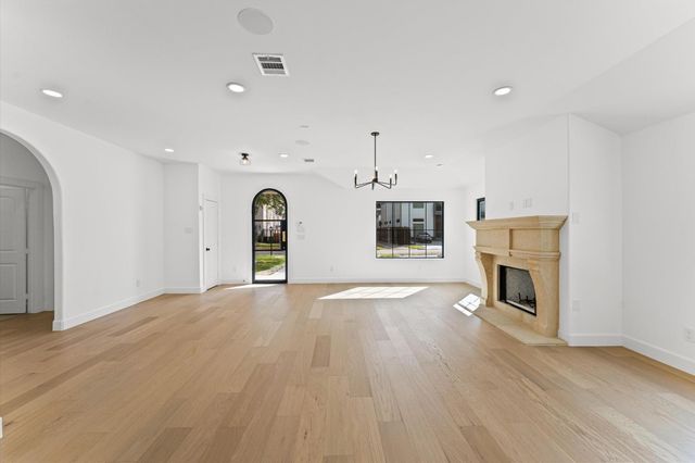 4010 Norfolk Street, Houston, TX 77027