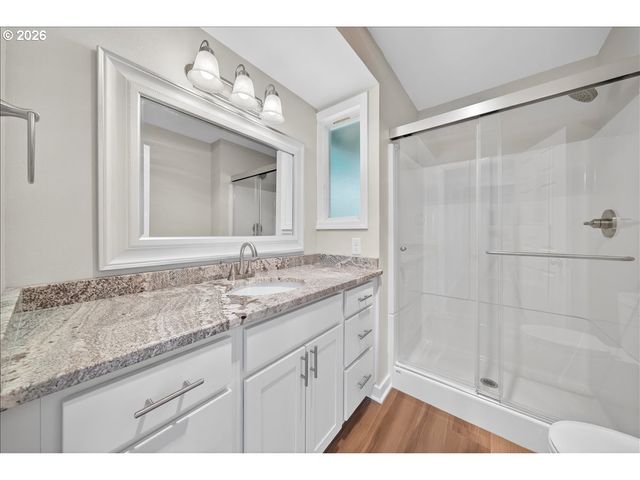 11257 Sw SPRINGWOOD Dr, Portland, OR 97223