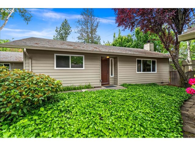 11257 Sw SPRINGWOOD Dr, Portland, OR 97223