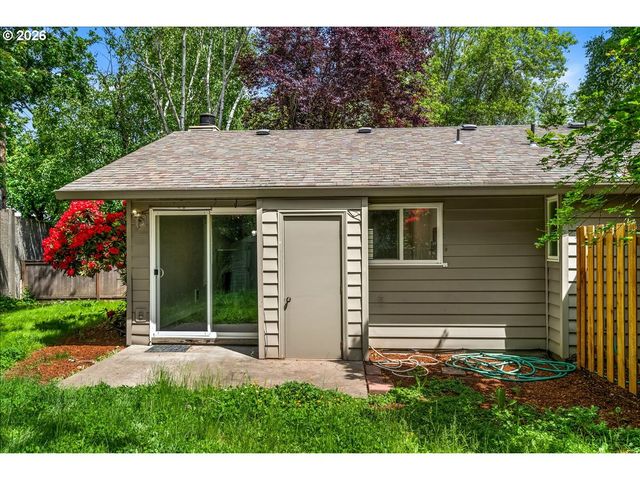 11257 Sw SPRINGWOOD Dr, Portland, OR 97223