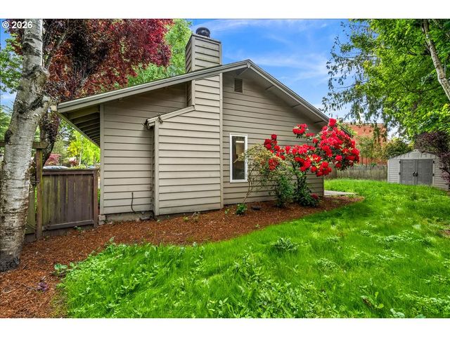 11257 Sw SPRINGWOOD Dr, Portland, OR 97223