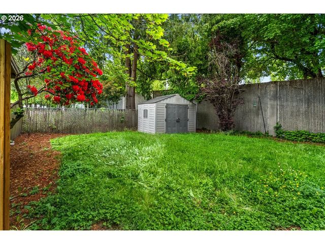 11257 Sw SPRINGWOOD Dr, Portland, OR 97223