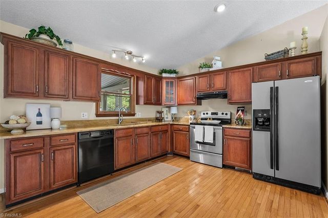 1110 Barham Road, Greensboro, NC 27455