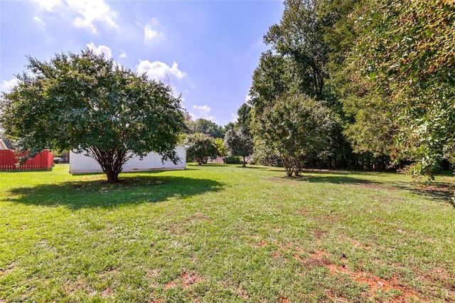 1110 Barham Road, Greensboro, NC 27455