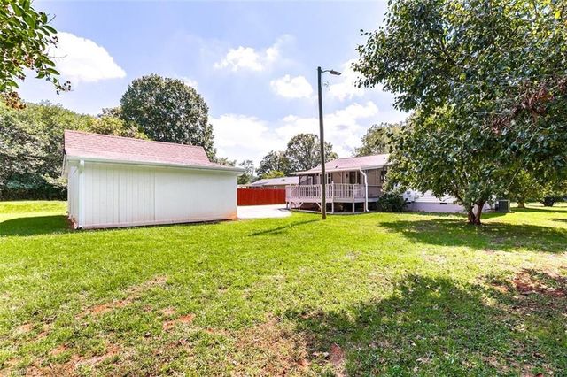 1110 Barham Road, Greensboro, NC 27455
