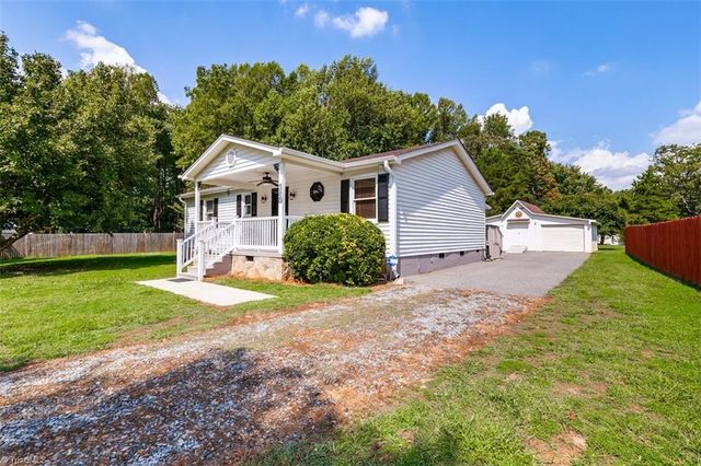 1110 Barham Road, Greensboro, NC 27455