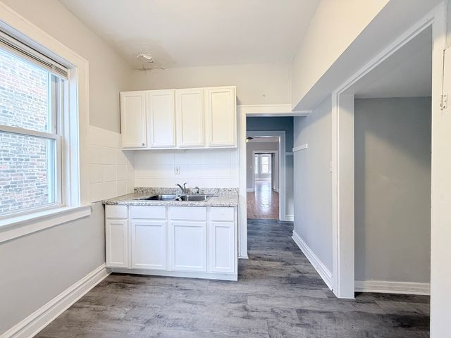 8216 S Maryland Avenue, Chicago, IL 60619