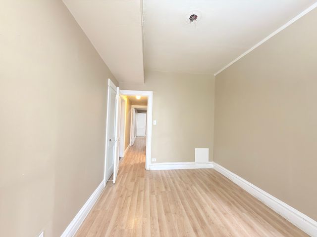 8216 S Maryland Avenue, Chicago, IL 60619