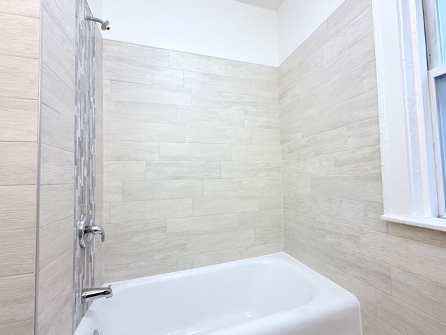 8216 S Maryland Avenue, Chicago, IL 60619