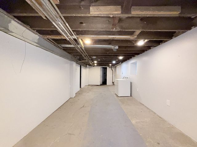 8216 S Maryland Avenue, Chicago, IL 60619