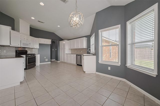 9631 Highland Pointe Drive, Needville, TX 77461