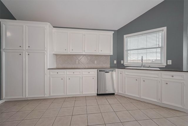 9631 Highland Pointe Drive, Needville, TX 77461