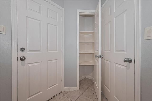 9631 Highland Pointe Drive, Needville, TX 77461