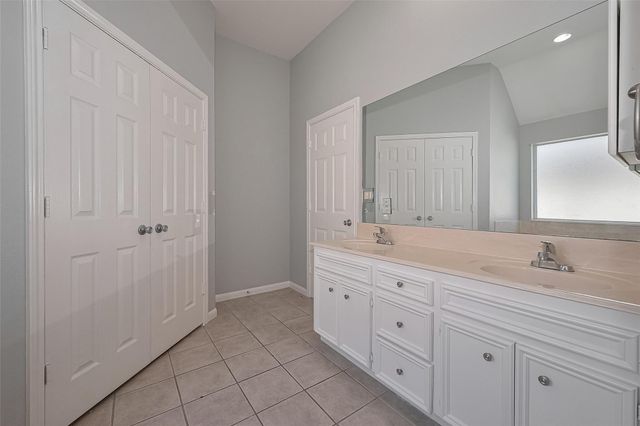 9631 Highland Pointe Drive, Needville, TX 77461