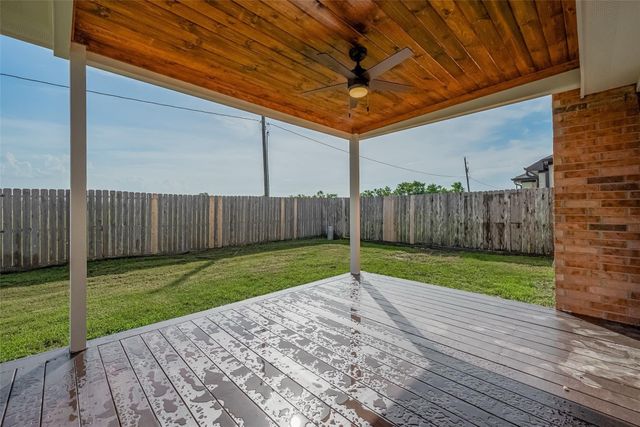 9631 Highland Pointe Drive, Needville, TX 77461
