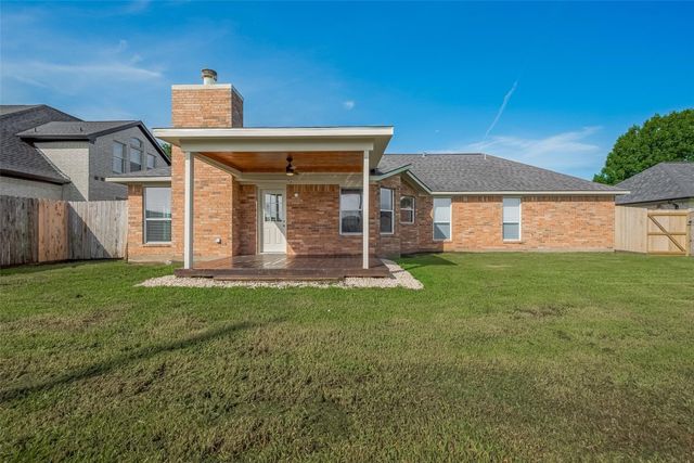 9631 Highland Pointe Drive, Needville, TX 77461