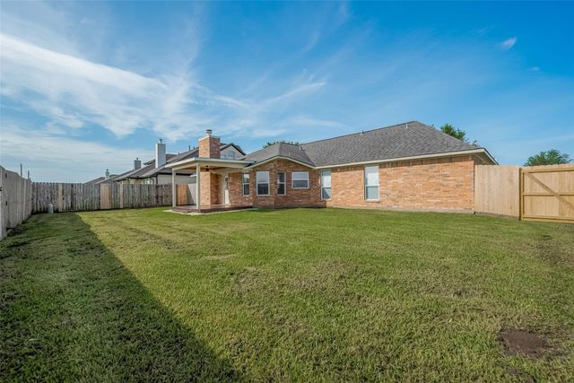 9631 Highland Pointe Drive, Needville, TX 77461