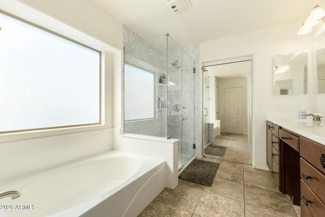 2507 E RUSTLING OAKS Lane, Phoenix, AZ 85024