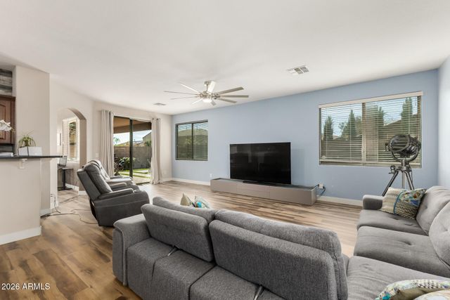 2507 E RUSTLING OAKS Lane, Phoenix, AZ 85024