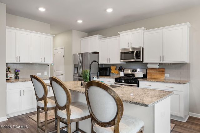 206 Verger Drive, Youngsville, LA 70592