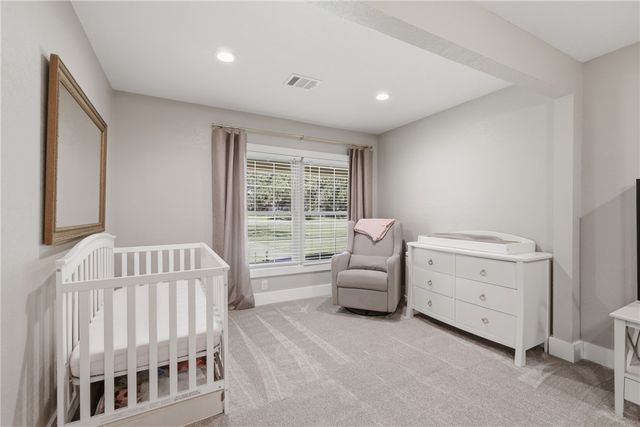 515 Crescent Drive, Bryan, TX 77801