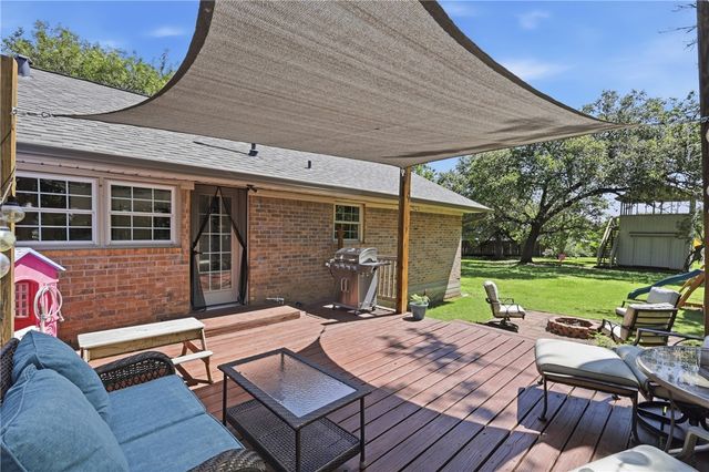 515 Crescent Drive, Bryan, TX 77801