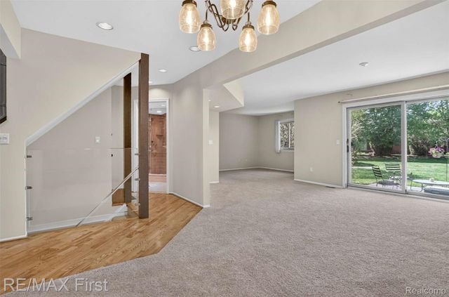 3660 Old Creek Road Road 36, Troy, MI 48084