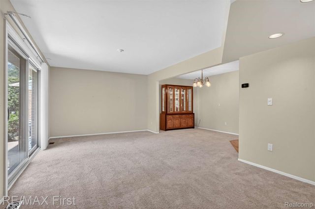 3660 Old Creek Road Road 36, Troy, MI 48084