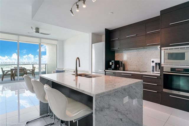 900 Biscayne Blvd 3407, Miami, FL 33132