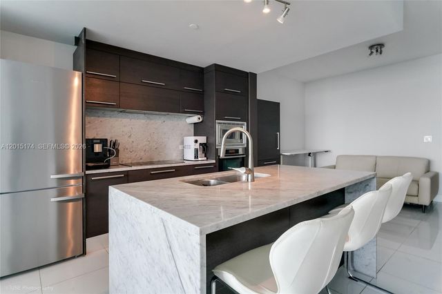 900 Biscayne Blvd 3407, Miami, FL 33132