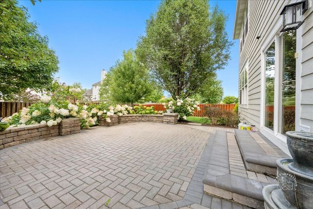 300 Monument Road, Elgin, IL 60124