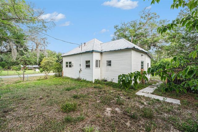 20653 OLD TRILBY ROAD, Dade City, FL 33523