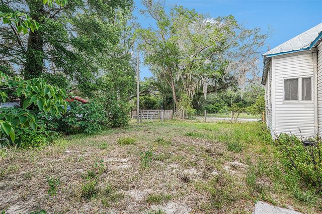 20653 OLD TRILBY ROAD, Dade City, FL 33523