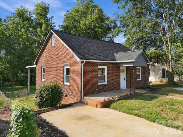 314 Rockyford Street, Morganton, NC 28655