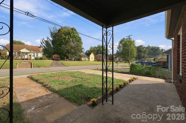 314 Rockyford Street, Morganton, NC 28655