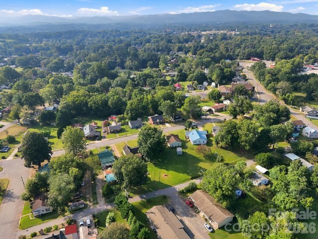 314 Rockyford Street, Morganton, NC 28655