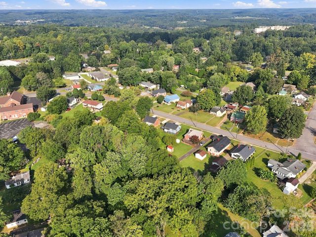 314 Rockyford Street, Morganton, NC 28655