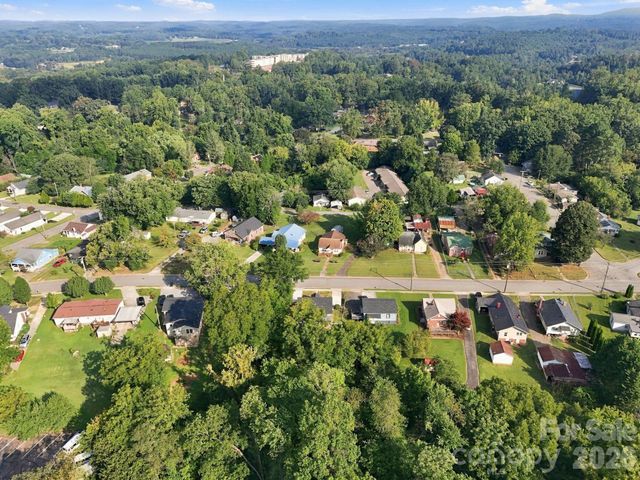 314 Rockyford Street, Morganton, NC 28655
