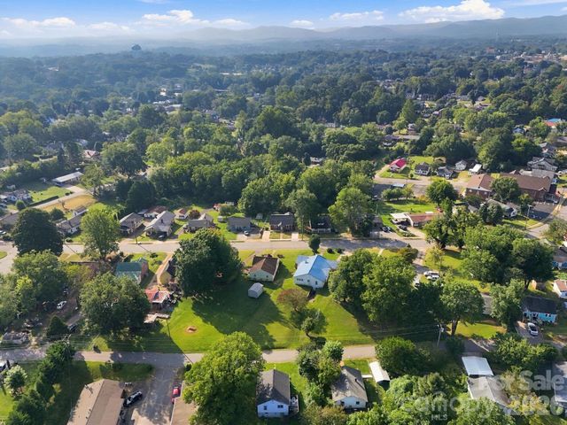 314 Rockyford Street, Morganton, NC 28655