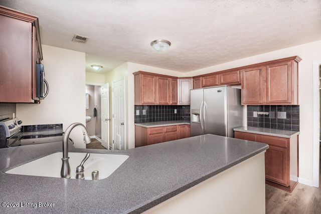 2101 Carabiner Way, Louisville, KY 40245