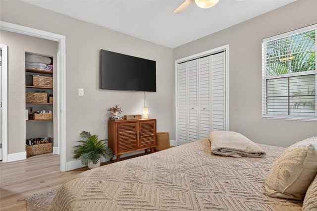 824 59TH AVE NE, St Petersburg, FL 33703