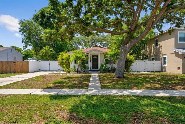 824 59TH AVE NE, St Petersburg, FL 33703