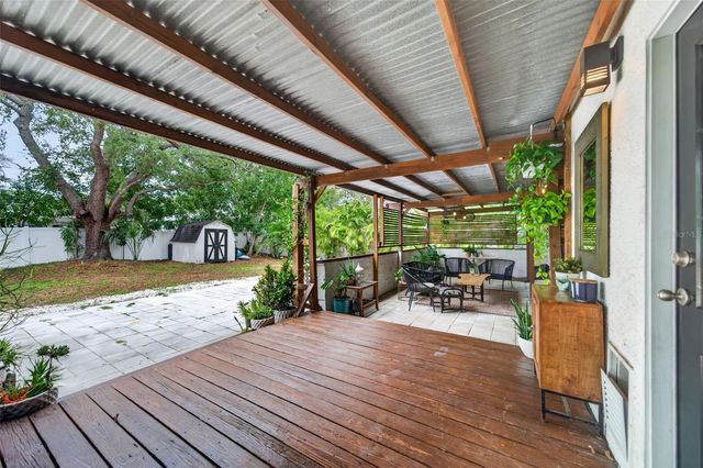 824 59TH AVE NE, St Petersburg, FL 33703