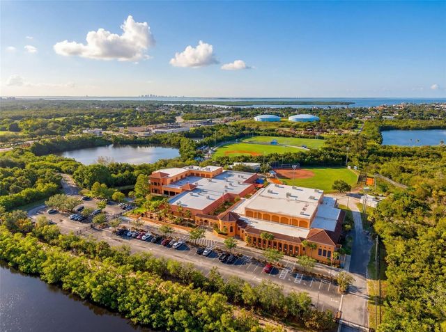 824 59TH AVE NE, St Petersburg, FL 33703