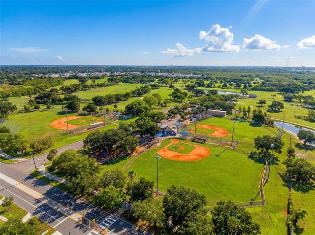 824 59TH AVE NE, St Petersburg, FL 33703